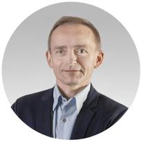 Herspiegel, Adivo Associates